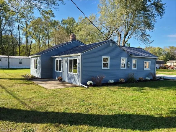 7641 Broadford St SE, Waynesburg, OH 44688