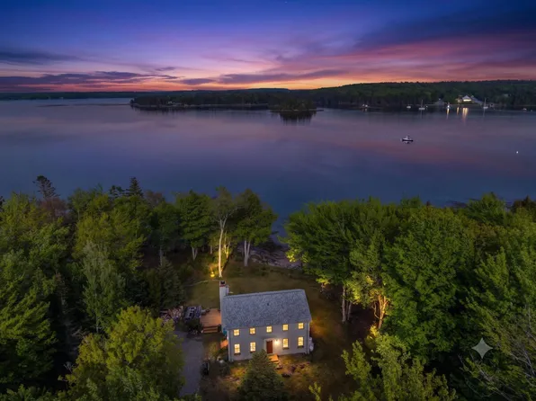 566 Rays Point Road, Milbridge, ME 04658