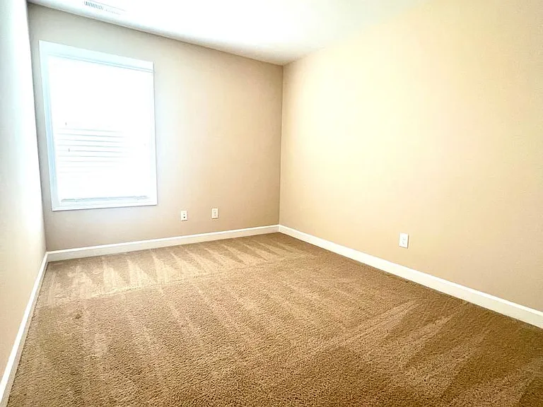 2131 Stafford Dr — Photo 21