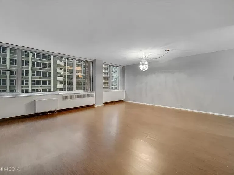 4250 N Marine Dr #1413 — Photo 18
