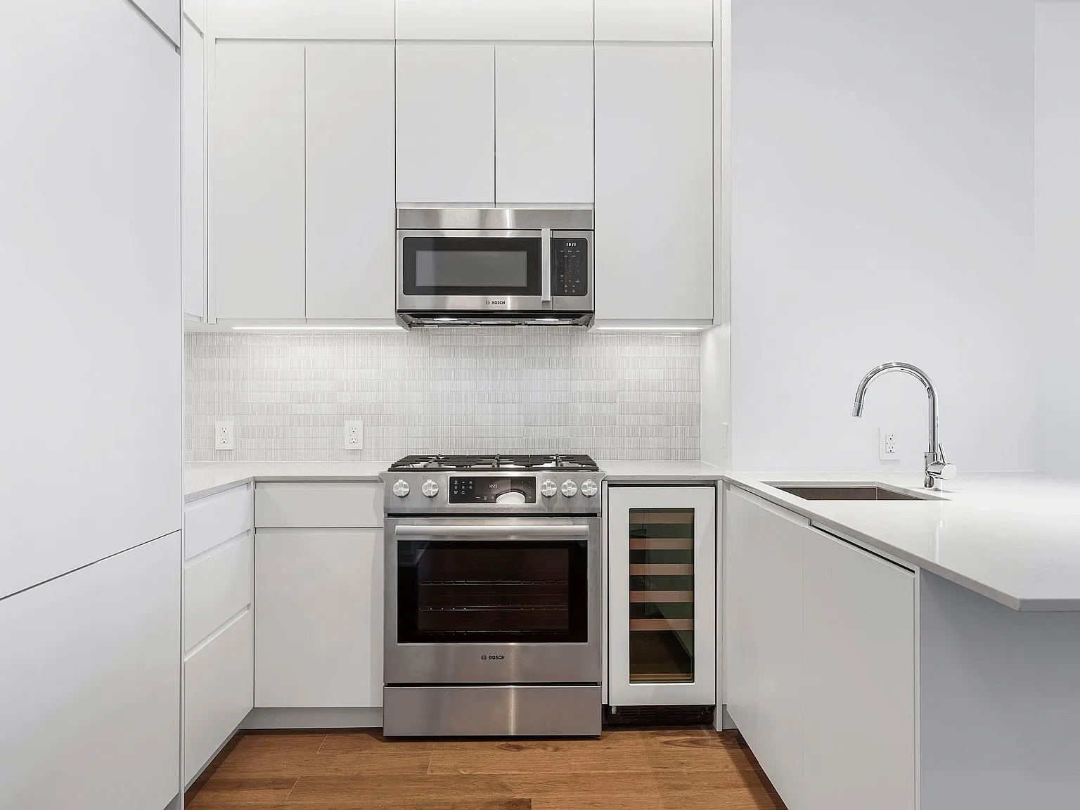 77 West 24th Street — Photo 2
