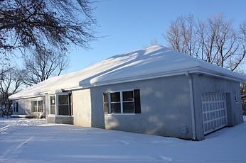 2nd image of 10148 Knollcrest Dr