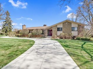 31896 Staman Cir, Farmington Hills, MI 48336
