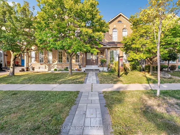 5861 Rainberry Dr, Mississauga, ON L5M 6S4