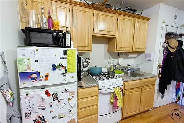 Rented by DSA Realty | media 32