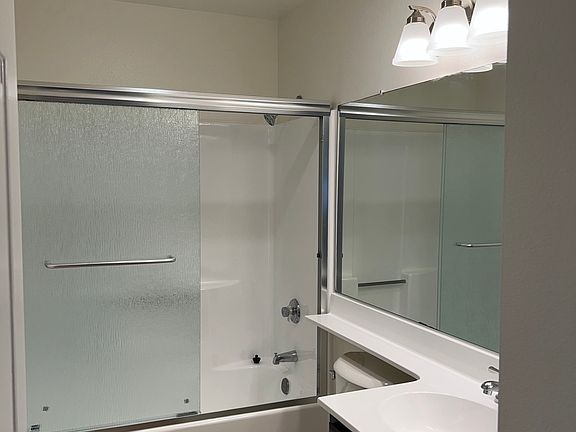 4th image of 234 W Fairview Ave #T202