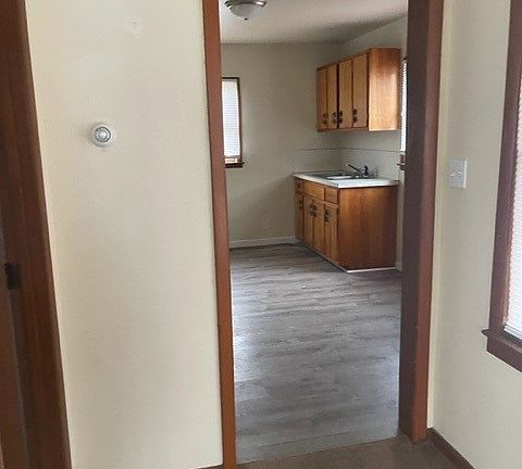 5th image of 118 W Foulkes St