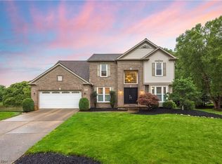 20018 W Kerry Pl, Strongsville, OH