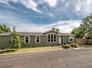 424 Powell St, Waitsburg, WA 99361