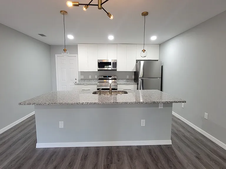 7061 N Outrigger Ter — Photo 5