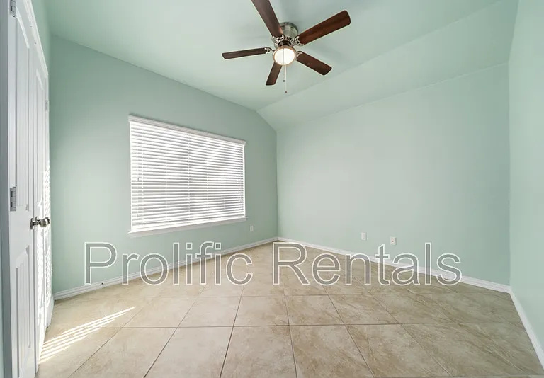 3410 Cottonpatch Dr — Photo 18