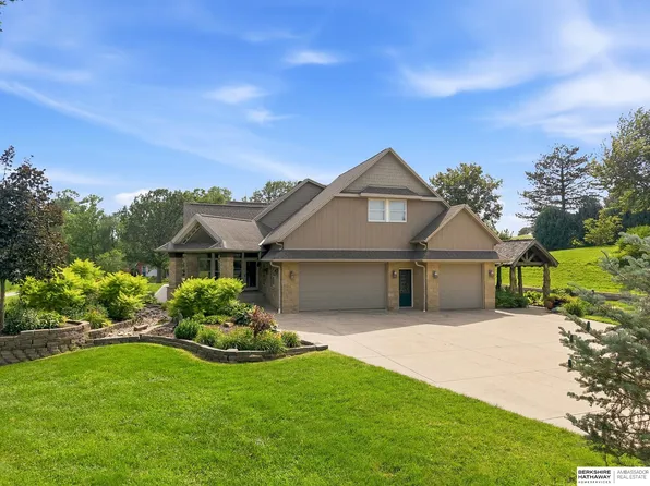 505 Oak Hill Rd, Plattsmouth, NE 68048