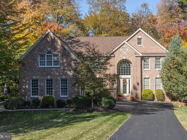 2205 Blue Stem Dr, New Hope, PA 18938