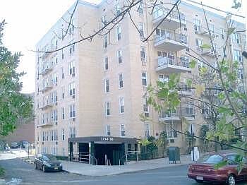 2nd image of 2734-2736 Independence Ave