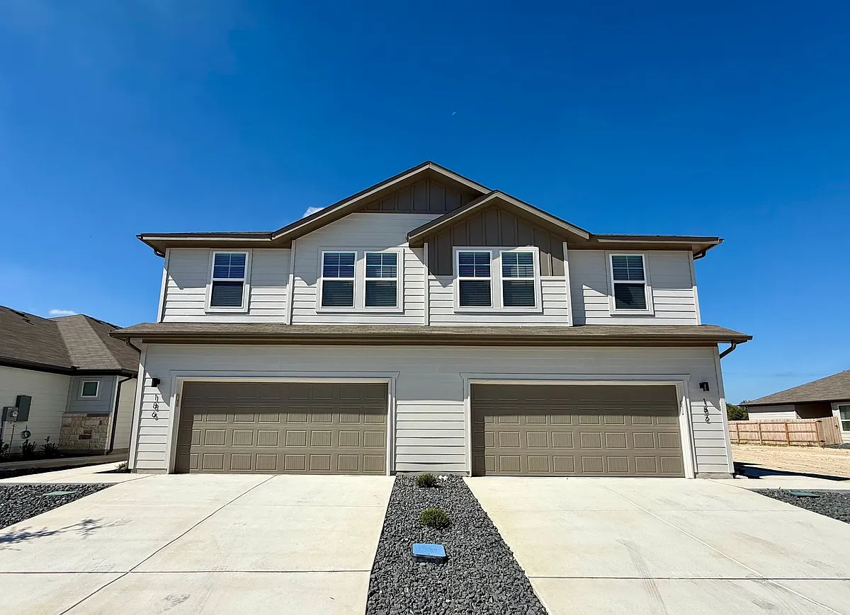 Building Photo - 186 Nespral Dr