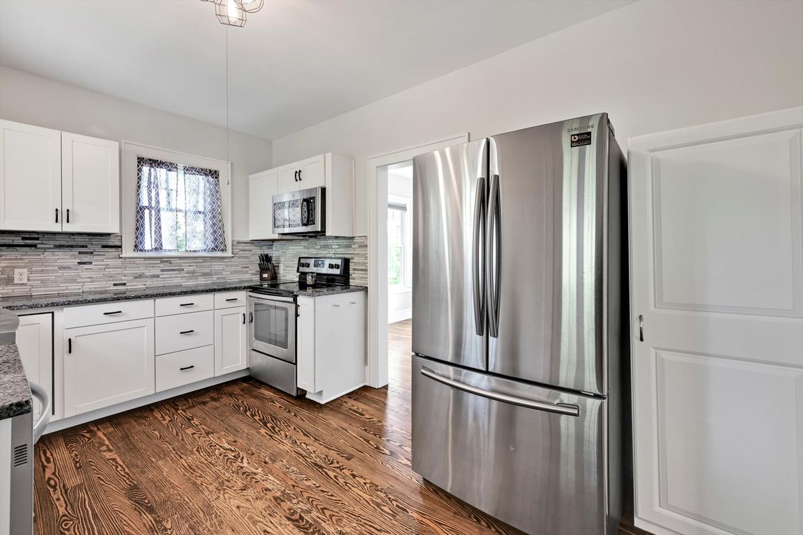 14-Kitchen