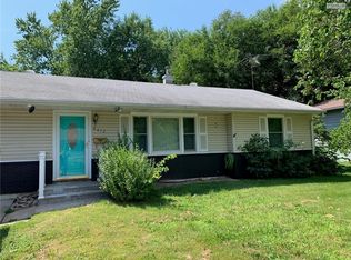 8412 Stark Ave, Raytown, MO 64138