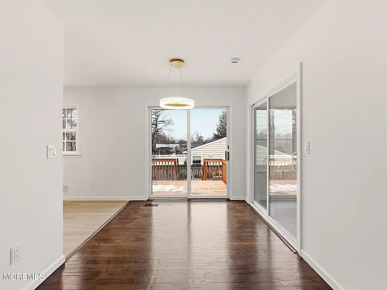 1041 Mulberry Pl — Photo 7