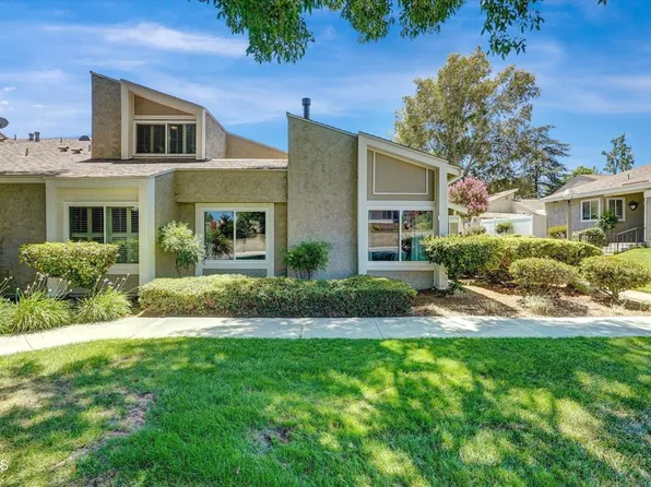 25775 Tournament Rd, Santa Clarita, CA 91355