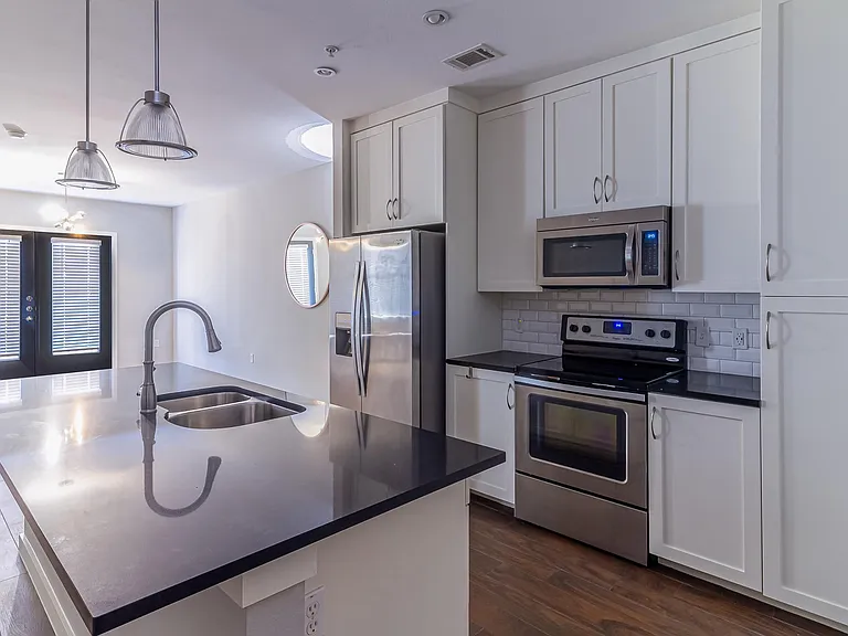 5609 Smu Blvd #305 — Photo 4
