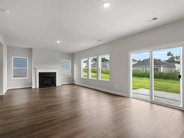 652 Orsman Trl — Photo 3