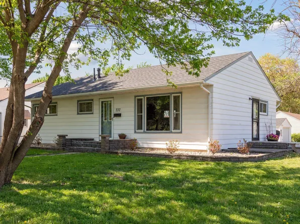737 Shakopee Ave E, Shakopee, MN 55379