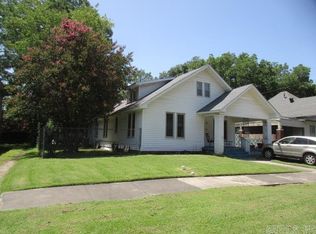 1608 S Oak St, Pine Bluff, AR 71601