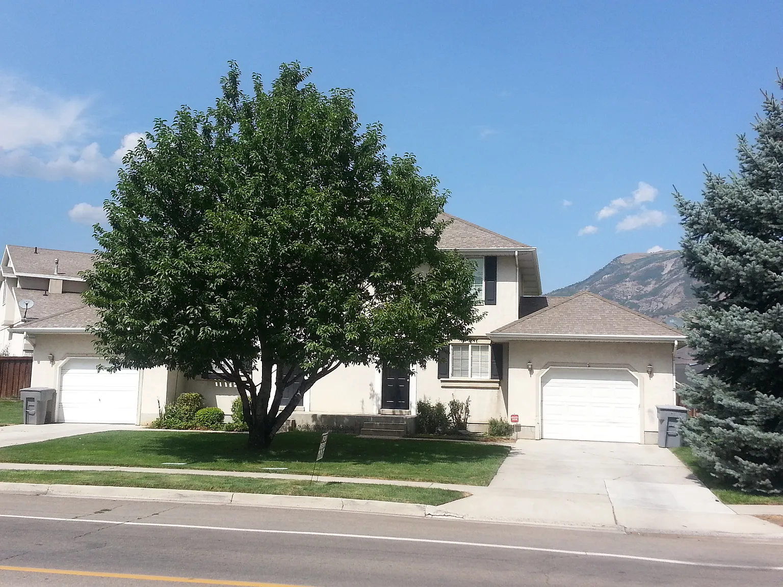 2 bed, 1.5 bath, 1500 sqft, $1,700 — Photo 1