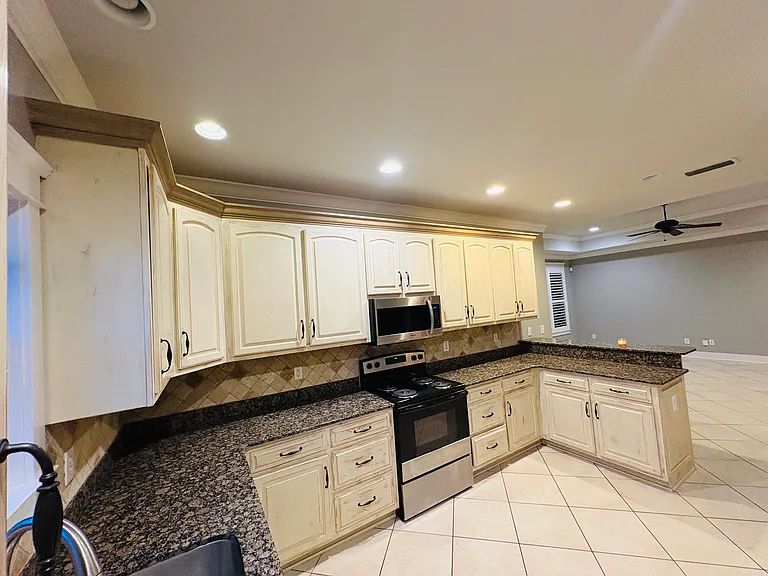 11257 La Palma St — Photo 14