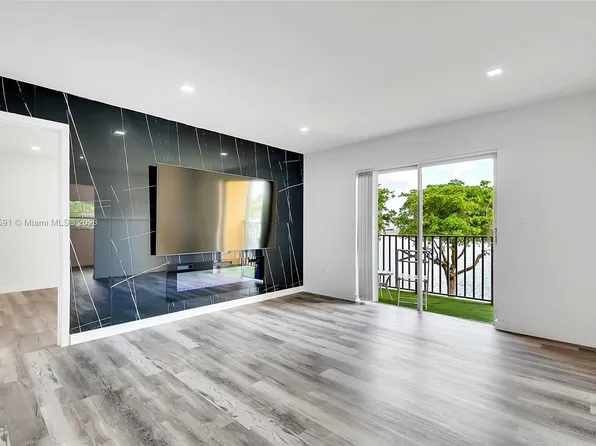 4803 NW 7th St APT 310-14, Miami, FL 33126