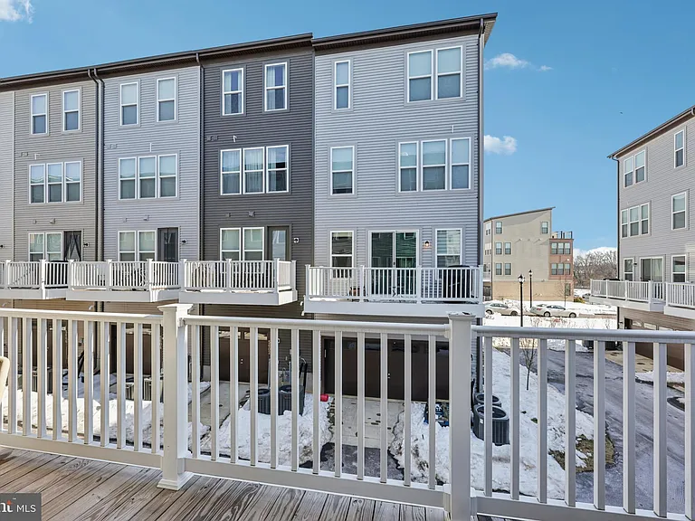 5601 Hyattsville Dr — Photo 46