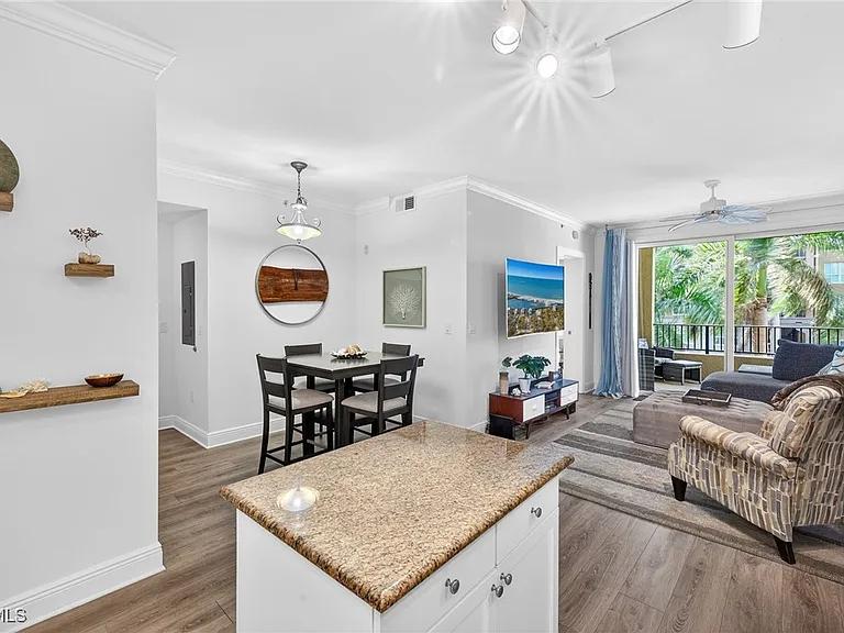 2825 Palm Beach Blvd #317 — Photo 11