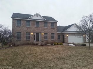 2104 Richview Ave NW, Grand Rapids, MI
