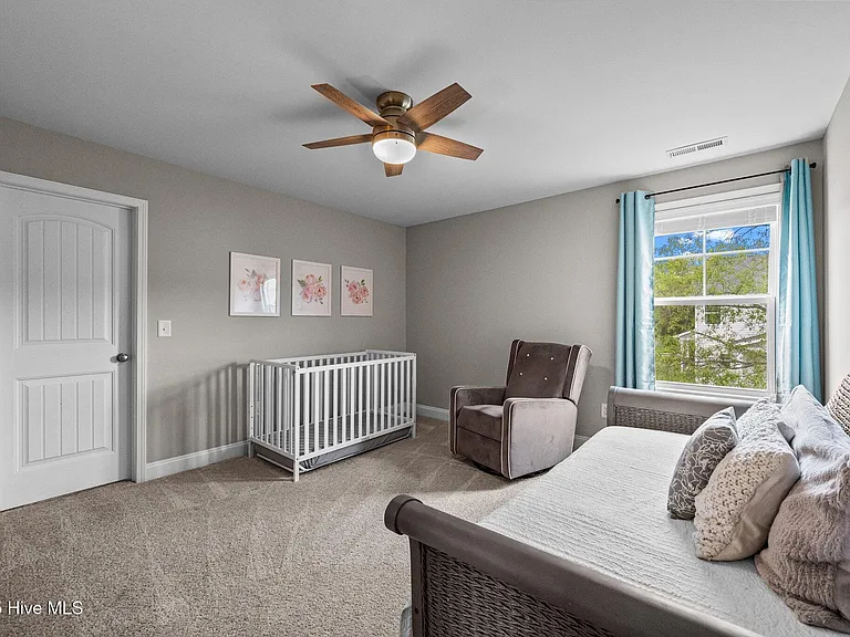 303 Red Cedar Dr — Photo 27