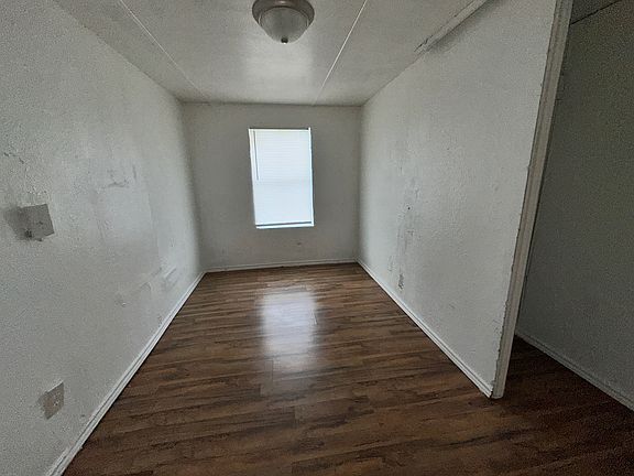 4th image of 505 Dimple St #15