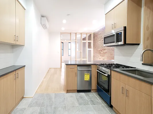 Rented by Brighton Management | media 2