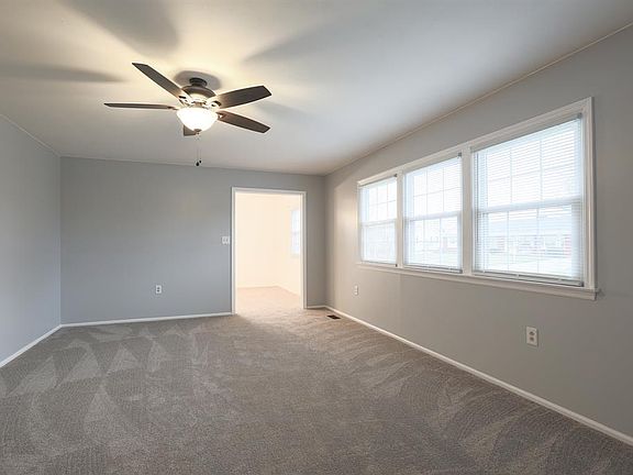 5th image of 200 Villa Dr