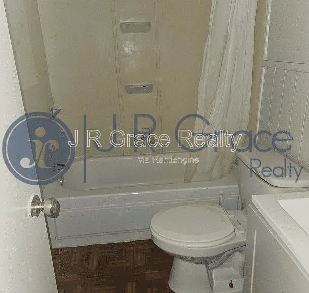602 E Navarro Ave — Photo 14
