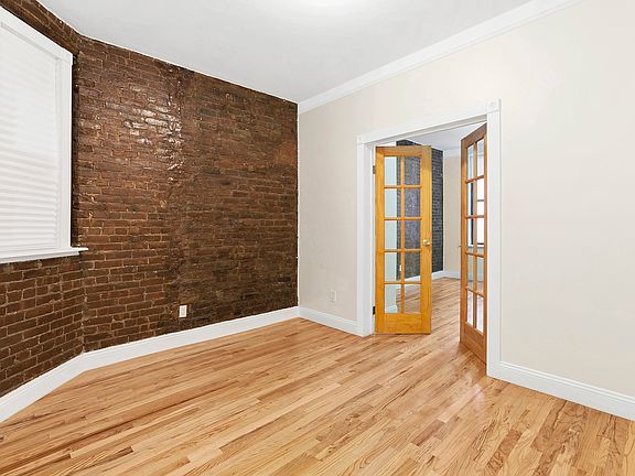 3rd image of 714 9th Ave