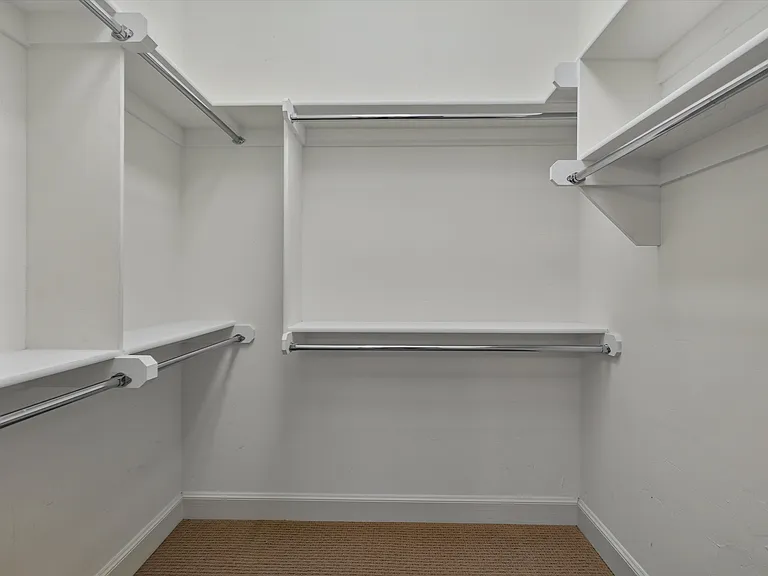 205 N Geary Ave — Photo 10