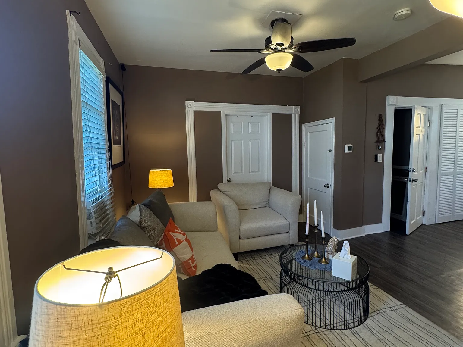 2 bed, 1000 sqft, $2,200 — Photo 2