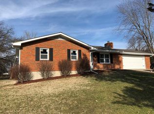 9500 N Creekland Dr, Columbia, MO 65202