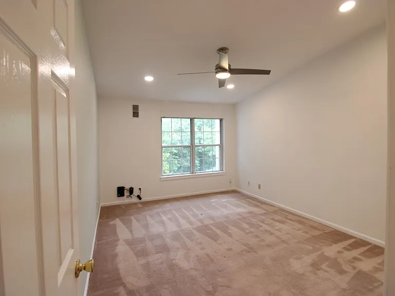 7509 Ashby Ln #N — Photo 22