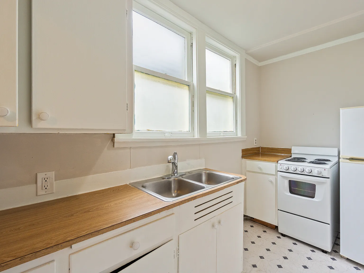 409 N Yakima Ave, Tacoma - 3 — Photo 2