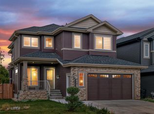 6105 19a Ave SW, Edmonton, AB T6X2A5