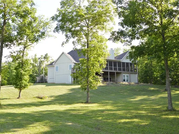 30953 Cold Water Springs Rd, Louisburg, KS 66053