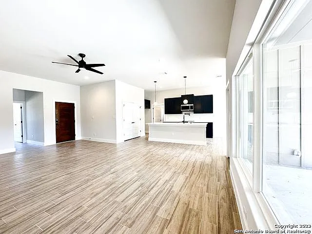 102 George Erath — Photo 3