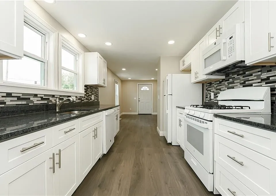 71 Saint Elizabeth St #1