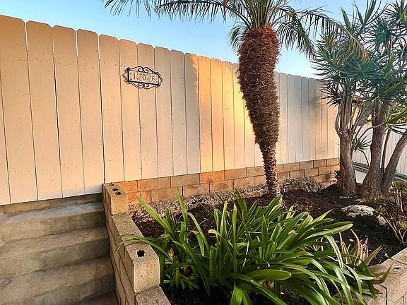5th image of 106 E Avenida Ramona #A