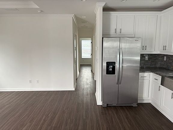 3rd image of 2346 Druid Rd #717